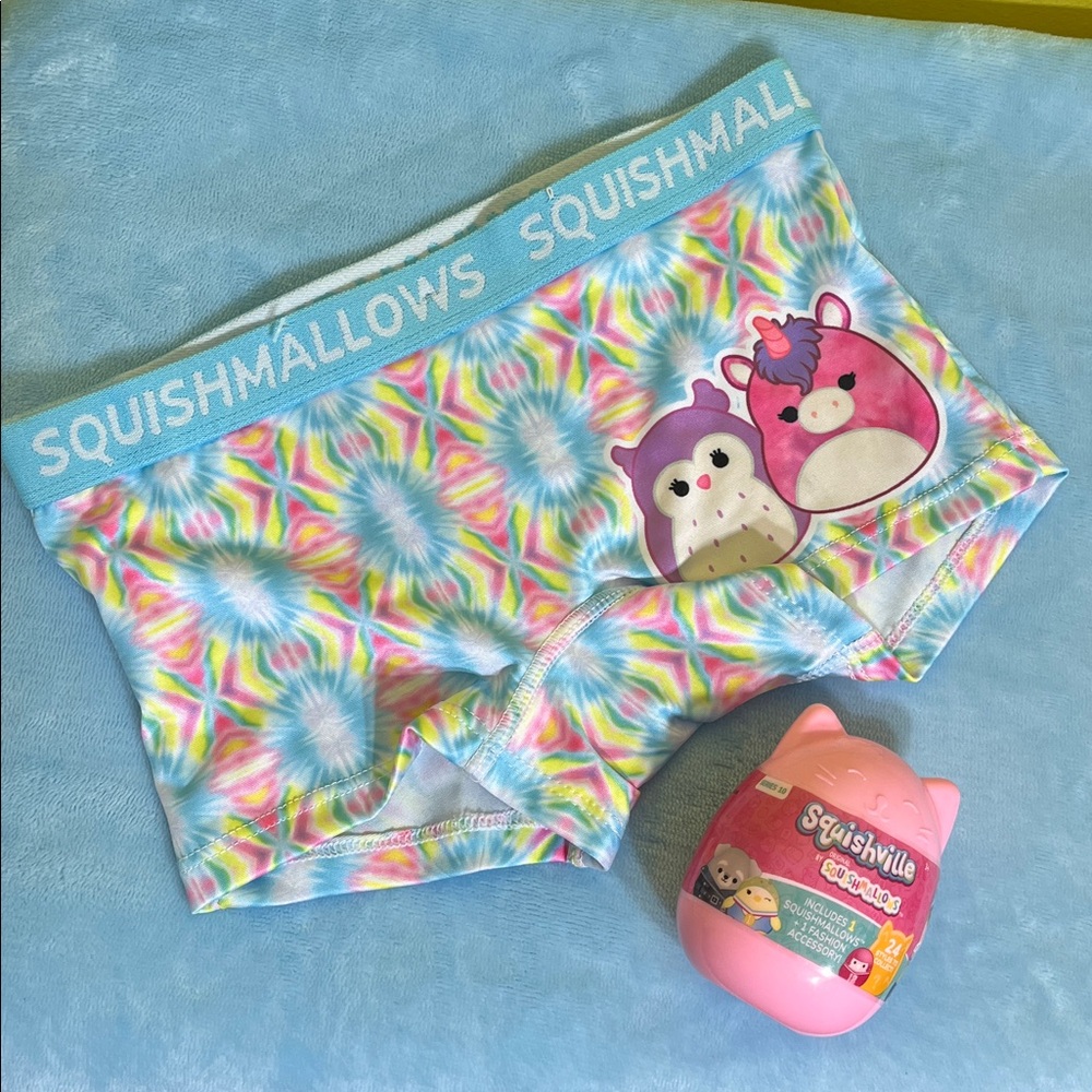 Squishmallows Girls Pastel Boy Shorts Size 4 & Squishville Mystery Mini Set
